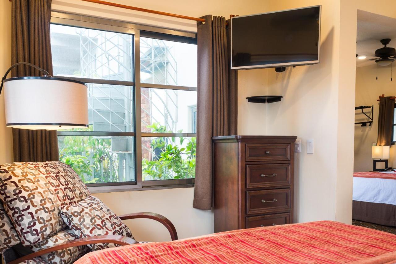 Alamos Inn Hotel Con Jacuzzi Y Piscina Cancún Zewnętrze zdjęcie